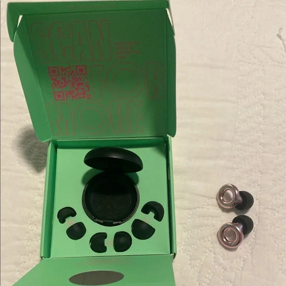 Loop Experience Earplugs - Rose Gold - Picture 1 of 4